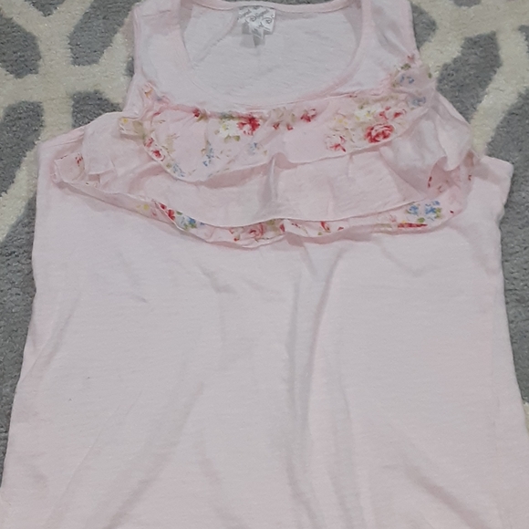 4 girls shirts - Picture 6 of 10